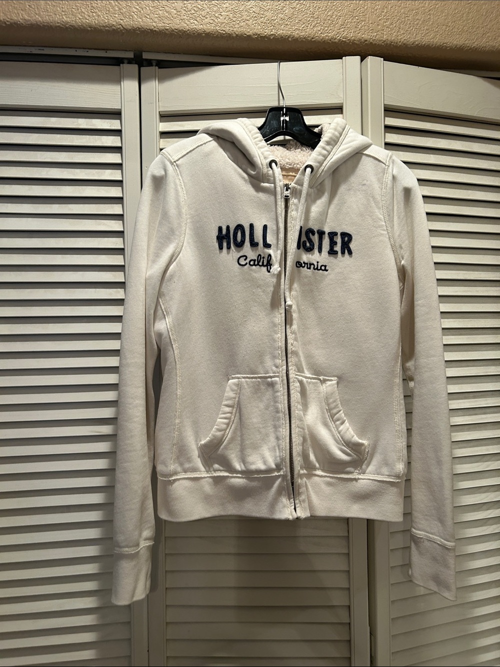 Hollister Cream Zip-Up Sherpa-Lined Hoodie with Navy Logo